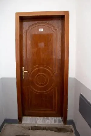 Pogradec Central Apartment דירה